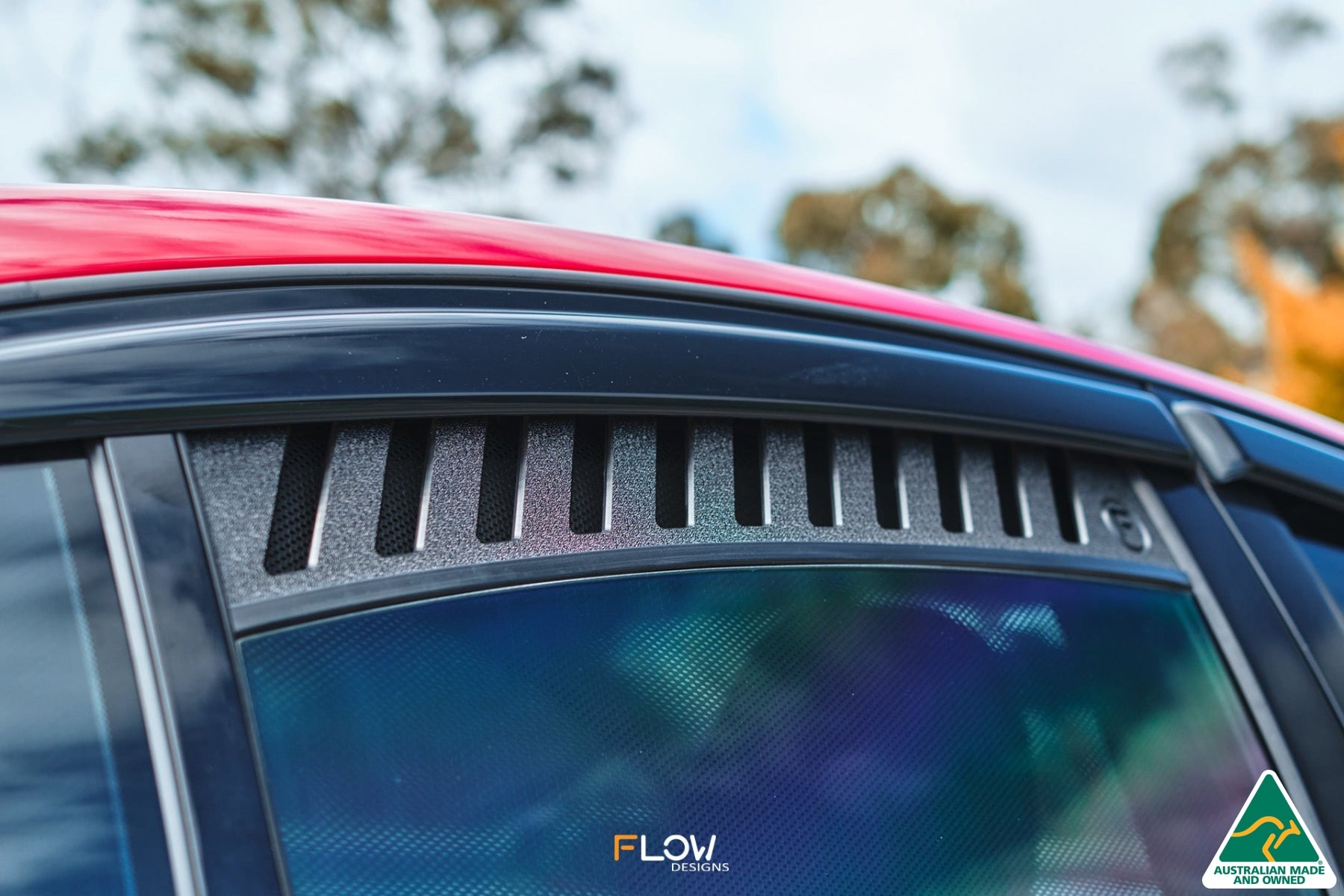 VF Commodore Sedan Rear Window Vents (Pair)