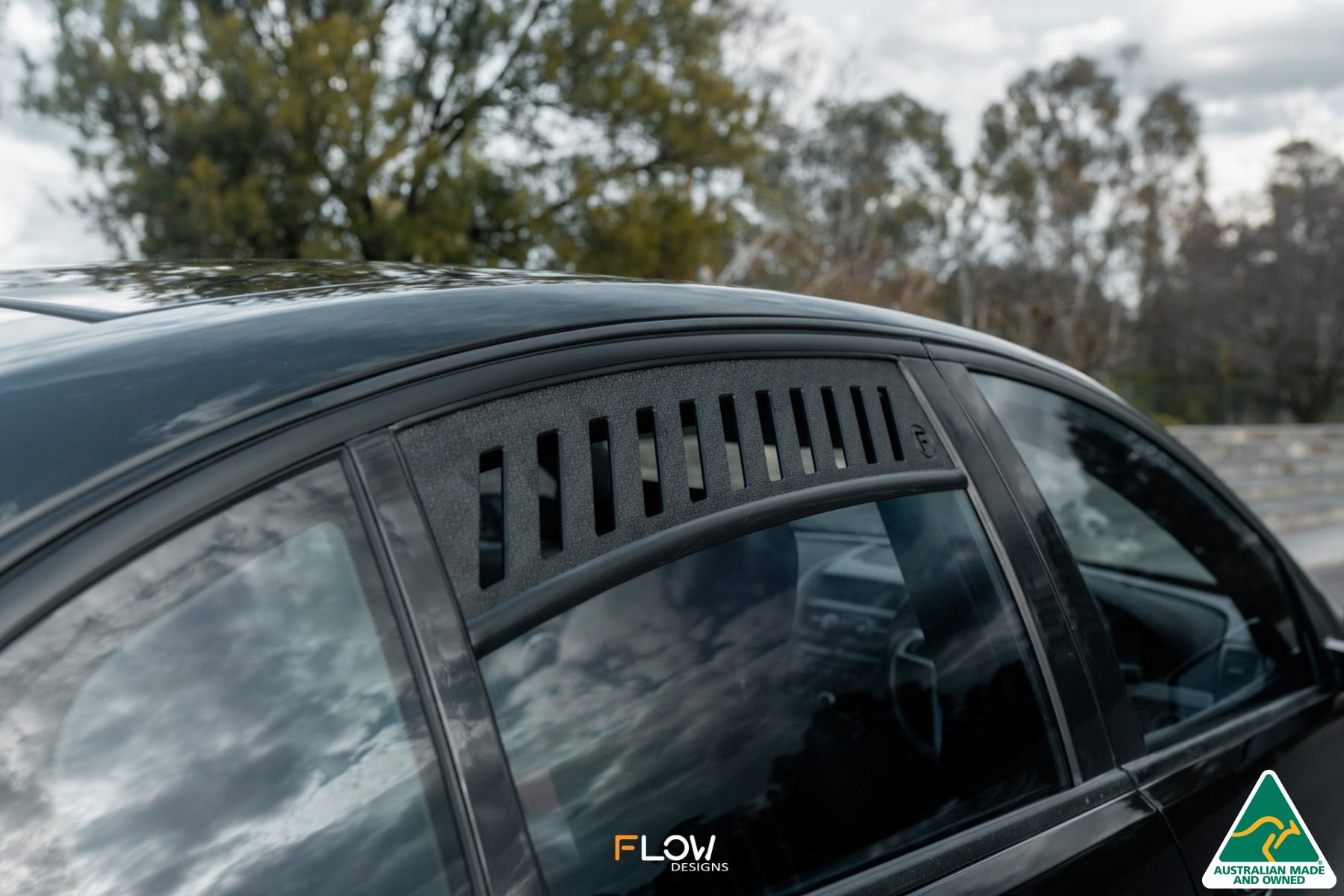 VE Commodore Sedan Rear Window Vents (Pair)