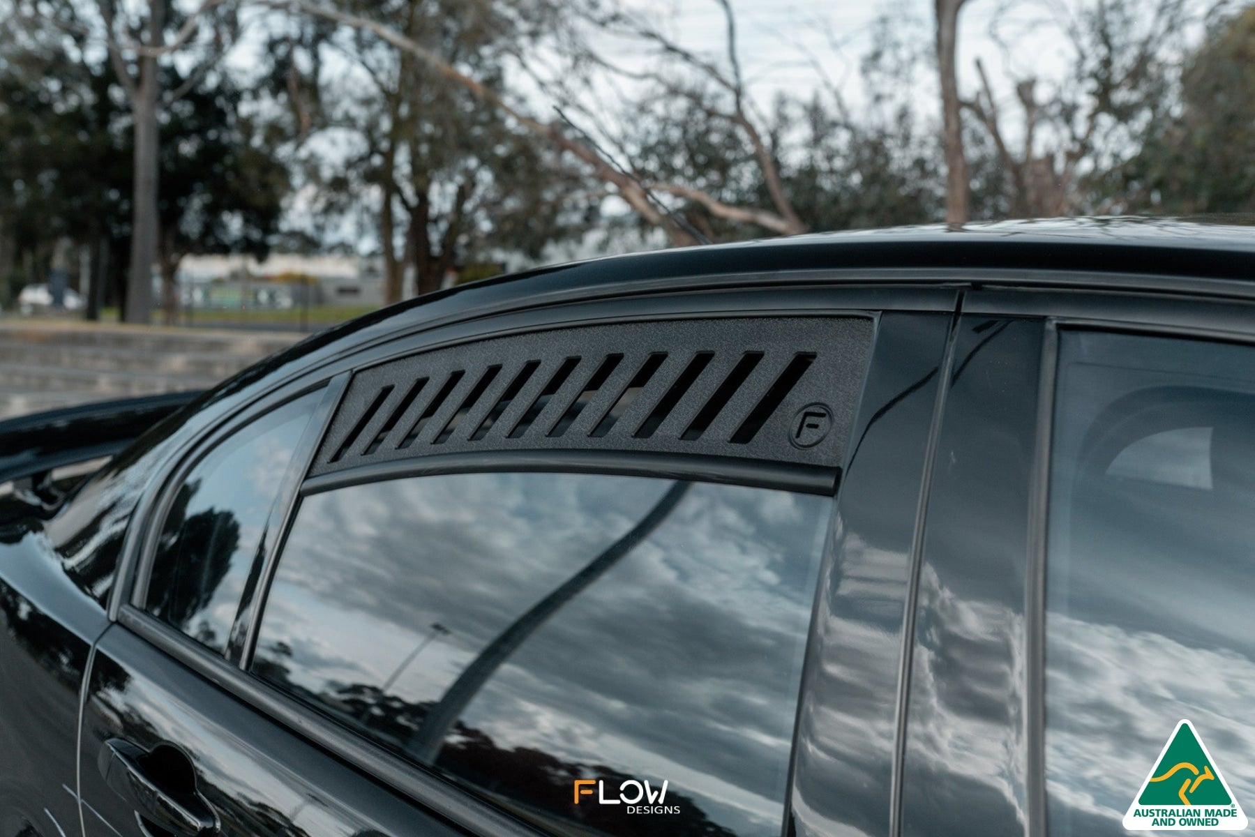 VE Commodore Sedan Rear Window Vents (Pair)