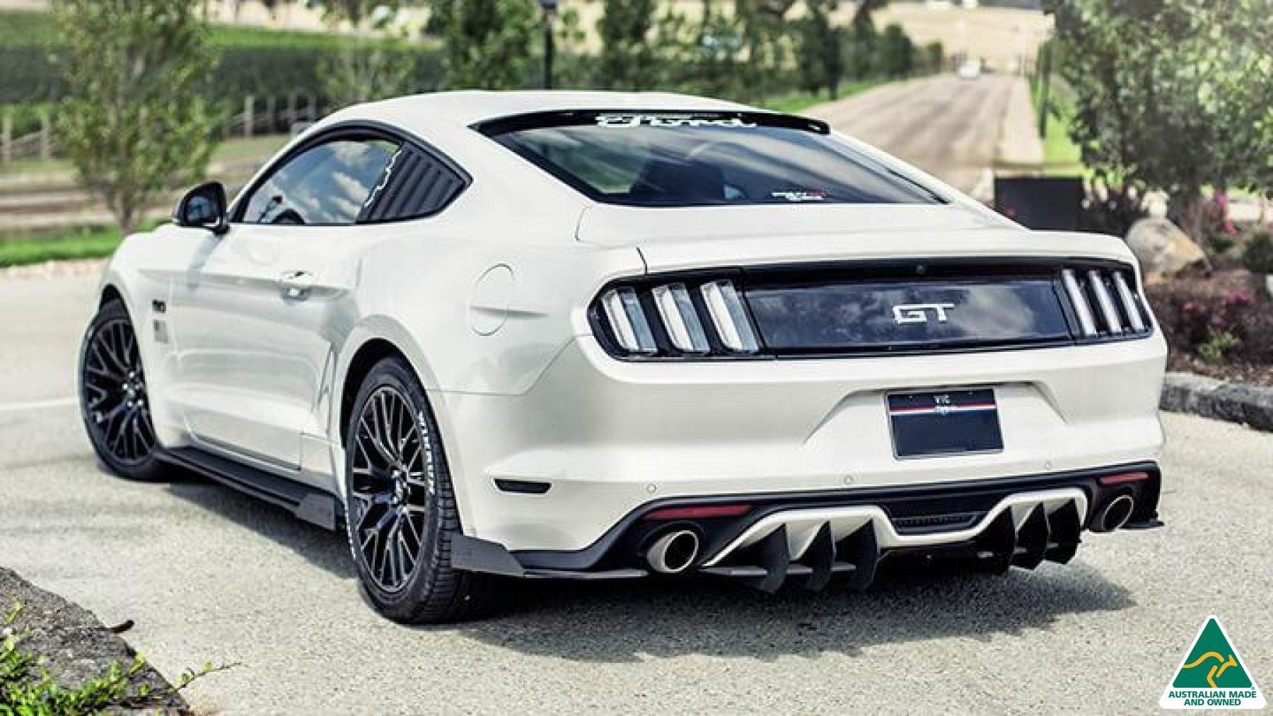 White Ford Mustang S550 FM Rear Diffuser